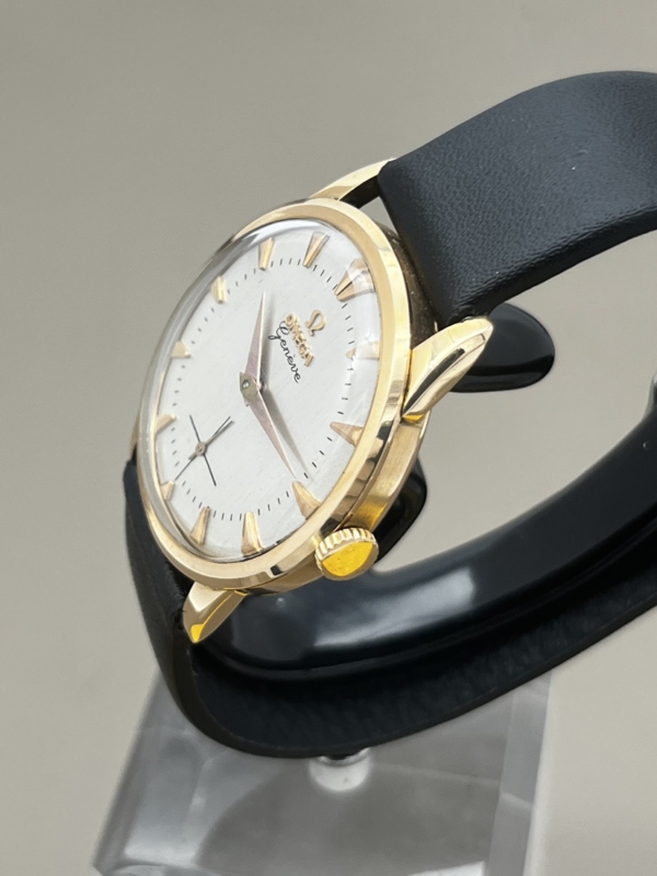 OMEGA Geneve 18K Cal. 267 - MONTCHRONO gebrauchte Luxus Uhren und gebrauchte Montblanc Stifte