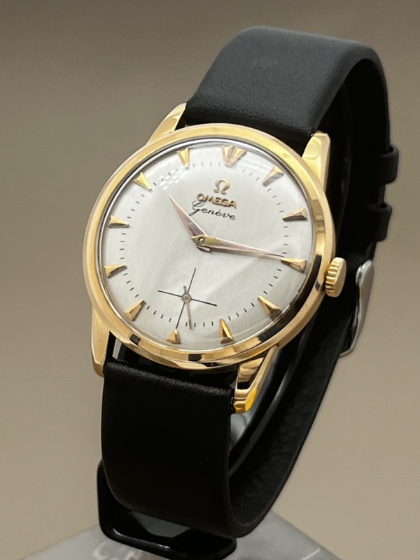 OMEGA Geneve 18K Cal. 267 - MONTCHRONO gebrauchte Luxus Uhren und gebrauchte Montblanc Stifte