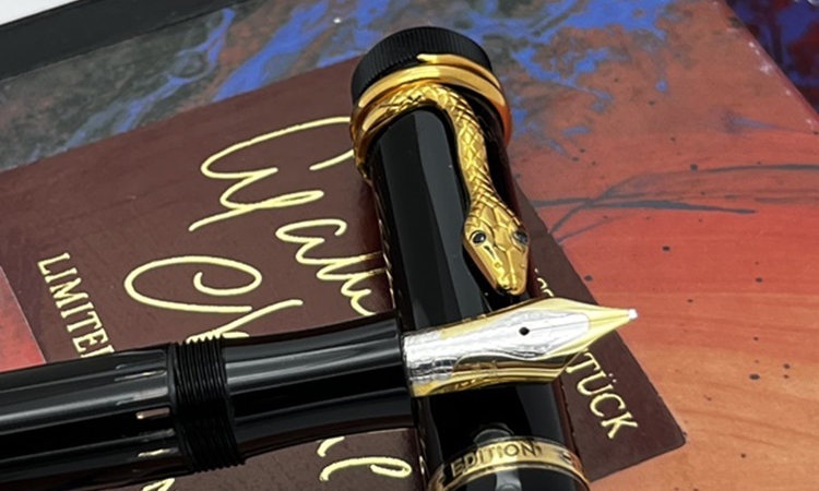 Montblanc Agatha Christie Vermeil 4810 Limited Edition