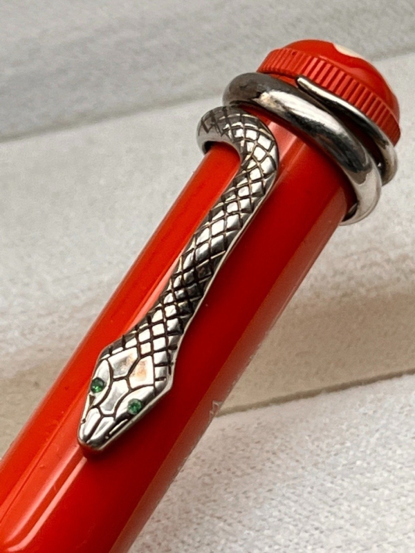 Montblanc Heritage Collection Rouge et Noir Füller Coral