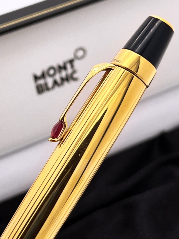 Montblanc Boheme Gold Plated Pinstripe Guilloche Kugelschreiber