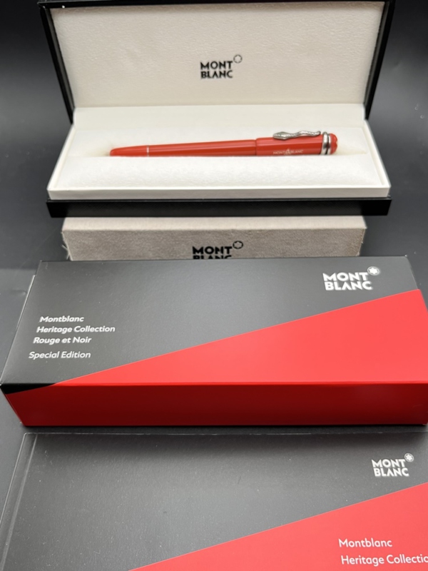 MONTBLANC Heritage Rouge et Noir Füller