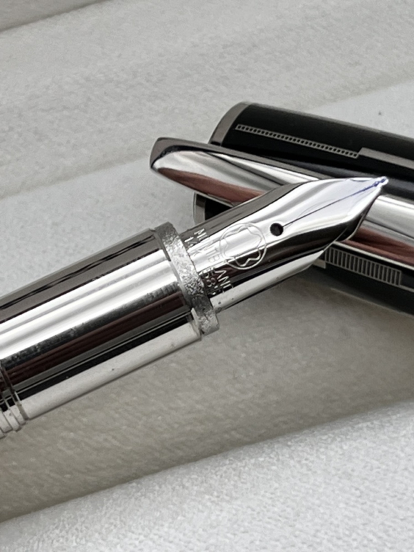 MONTBLANC Starwalker Black Mystery Füller