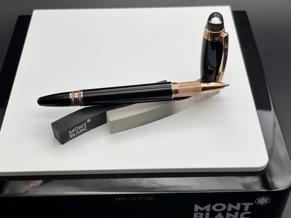 MONTBLANC Starwalker Red Gold Resin Rollerball Top - Neu im Full Set