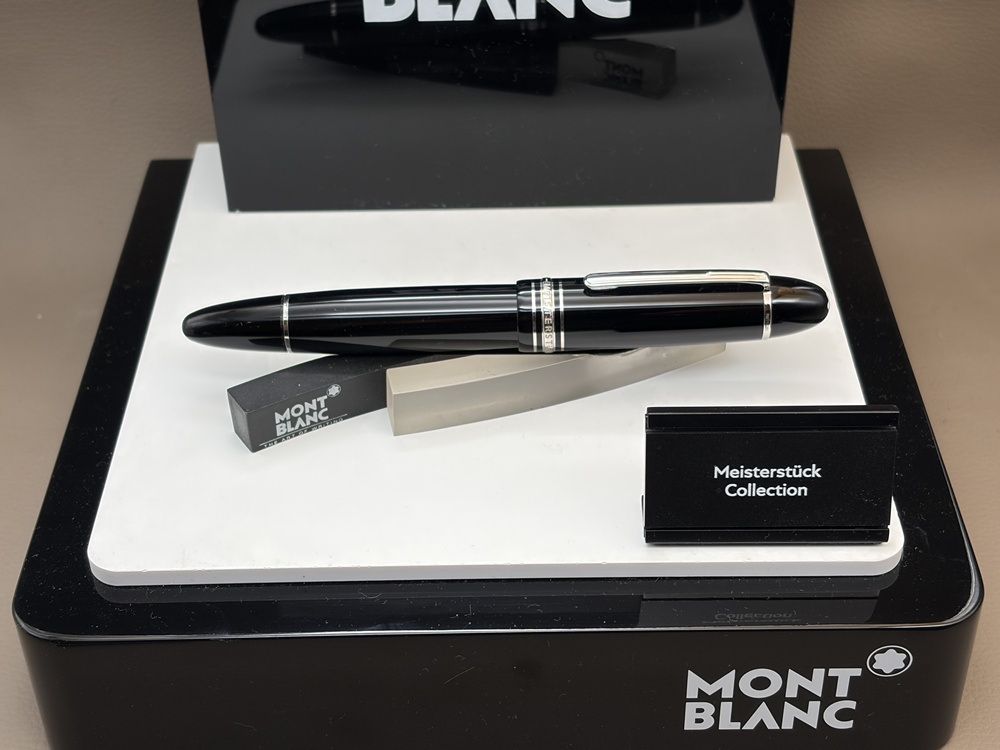 MONTBLANC MEISTERSTÜCK 149 Platinum FÜller 18K Feder Stärke M