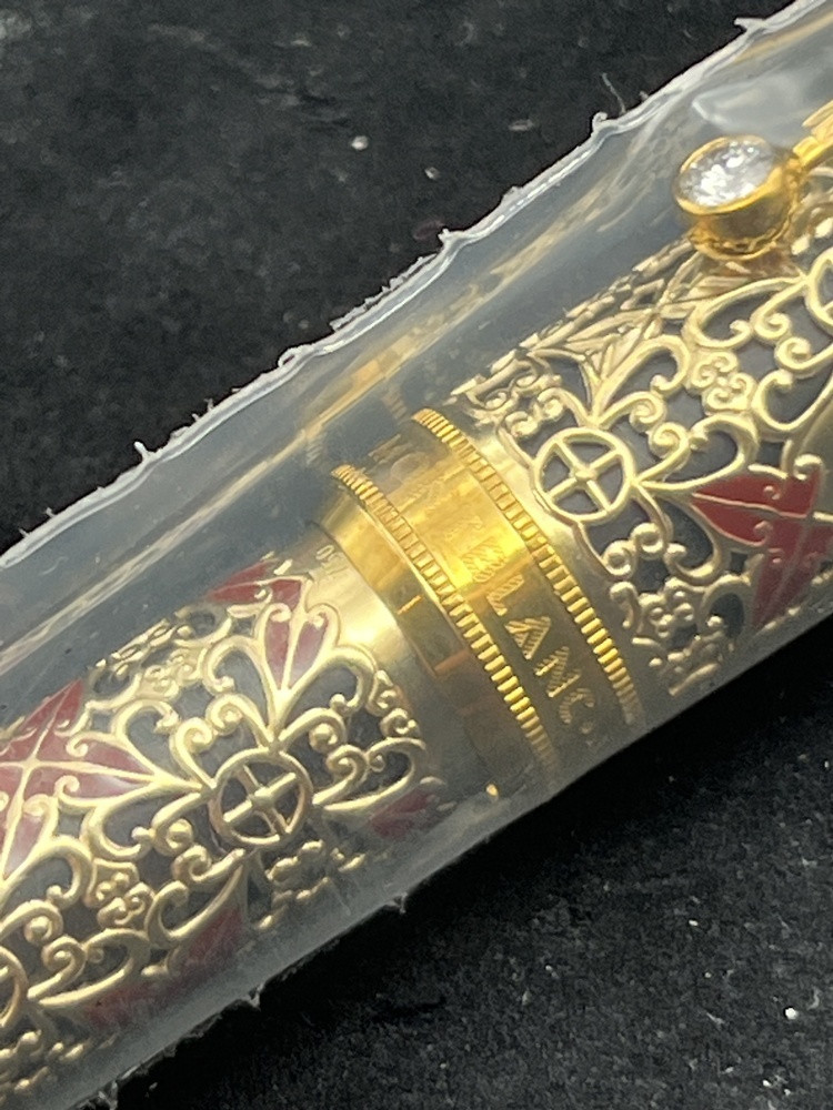 Montblanc Patron of Art – Semiramis 888 • Füllfederhalter Geflecht aus 750er (18 K) Gold – seltenes Einzelstück bei Montchrono.de