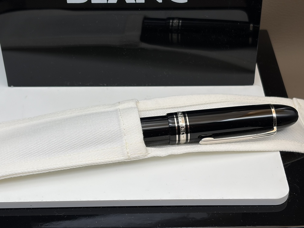MONTBLANC MEISTERSTÜCK 149 Platinum FÜller 18K Feder Stärke M
