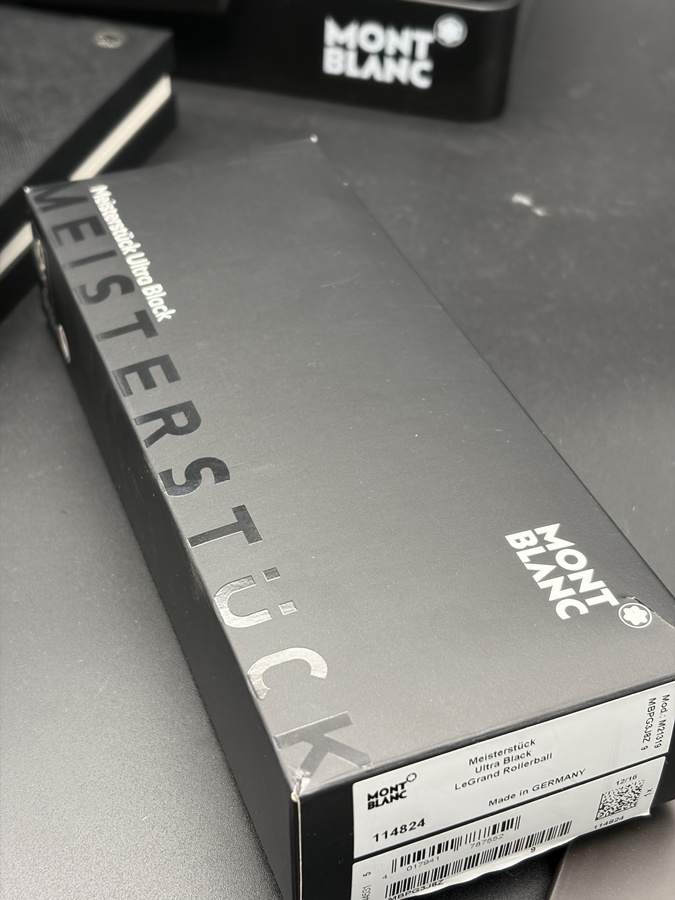 MONTBLANC MEISTERSTÜCK Ultra Black Le Grand Rollerball