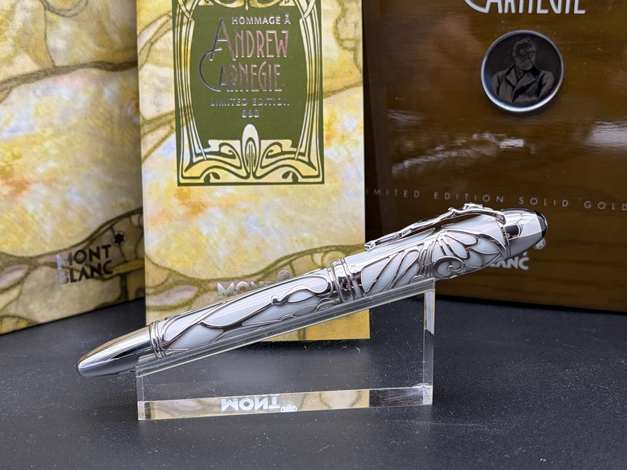Montblanc Andrew Carnegie Patron of Art 888 Füller Solid Gold