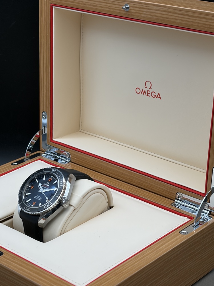 omega seamaster planet ocean 600m co-axial 8500 chronograph 45,5cm